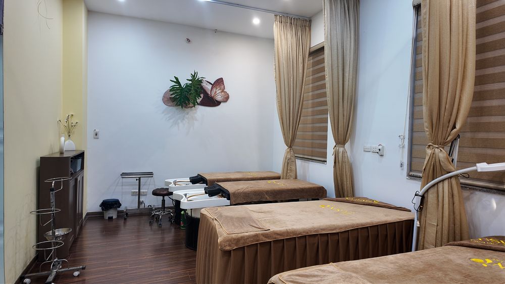 Lễ tân Fusin Spa